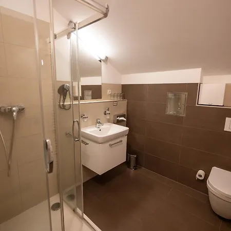 Szálloda Moninec 3*