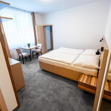 Moninec 3* セドレツ＝プルチツェ